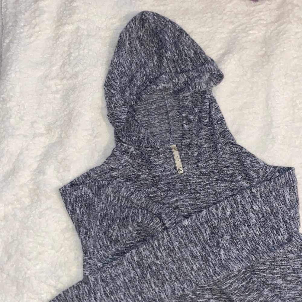 RUE 21 HOODIE